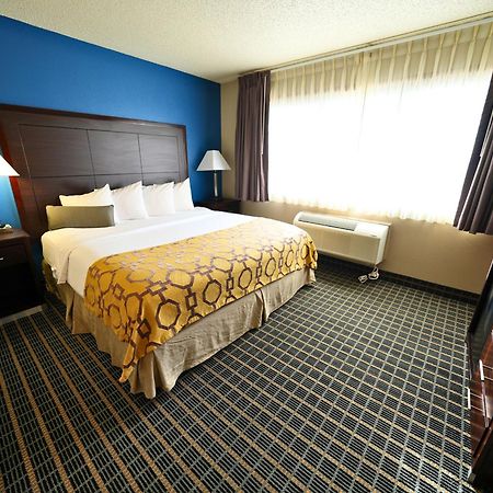 Baymont By Wyndham Marshalltown Esterno foto