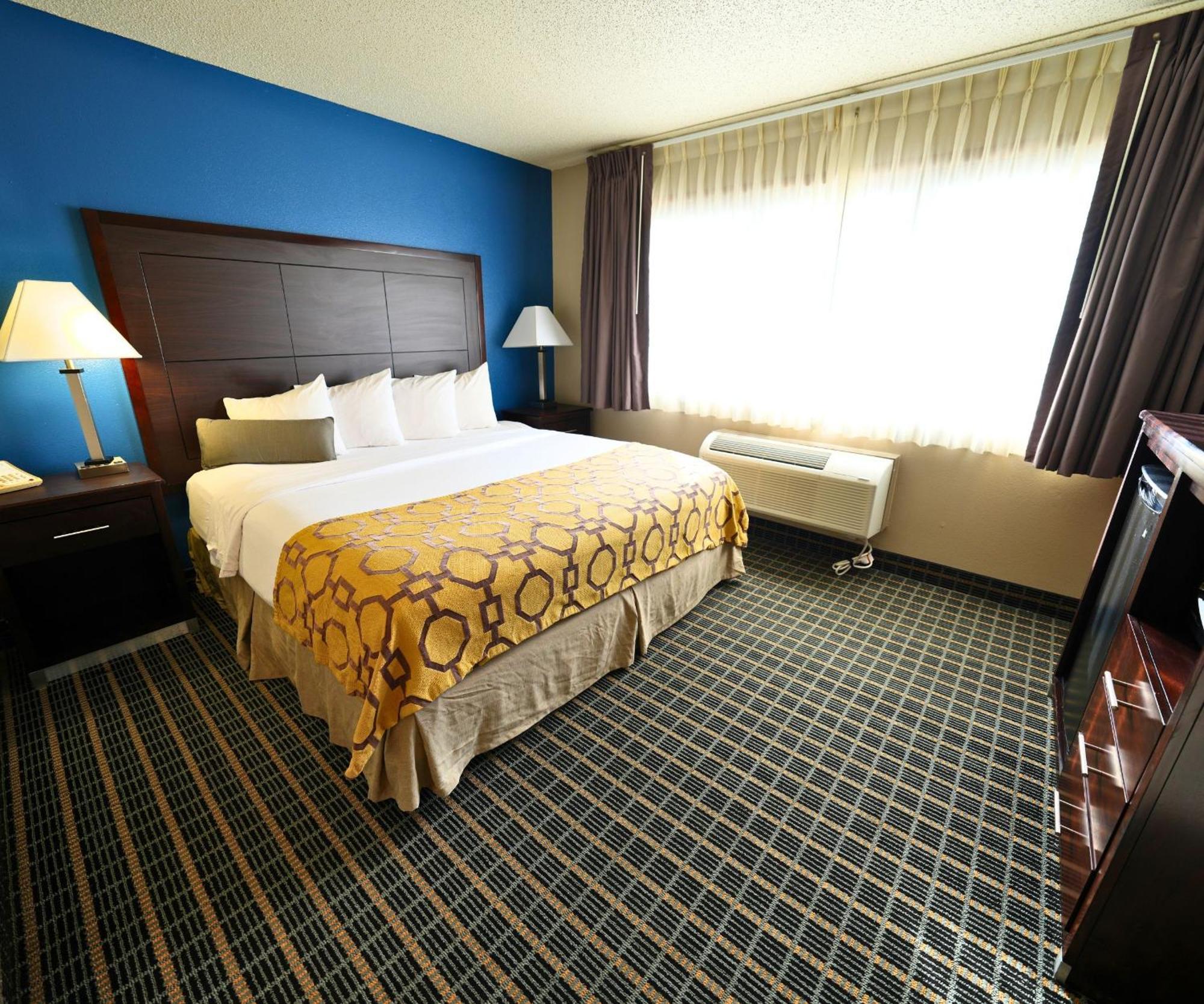 Baymont By Wyndham Marshalltown Esterno foto