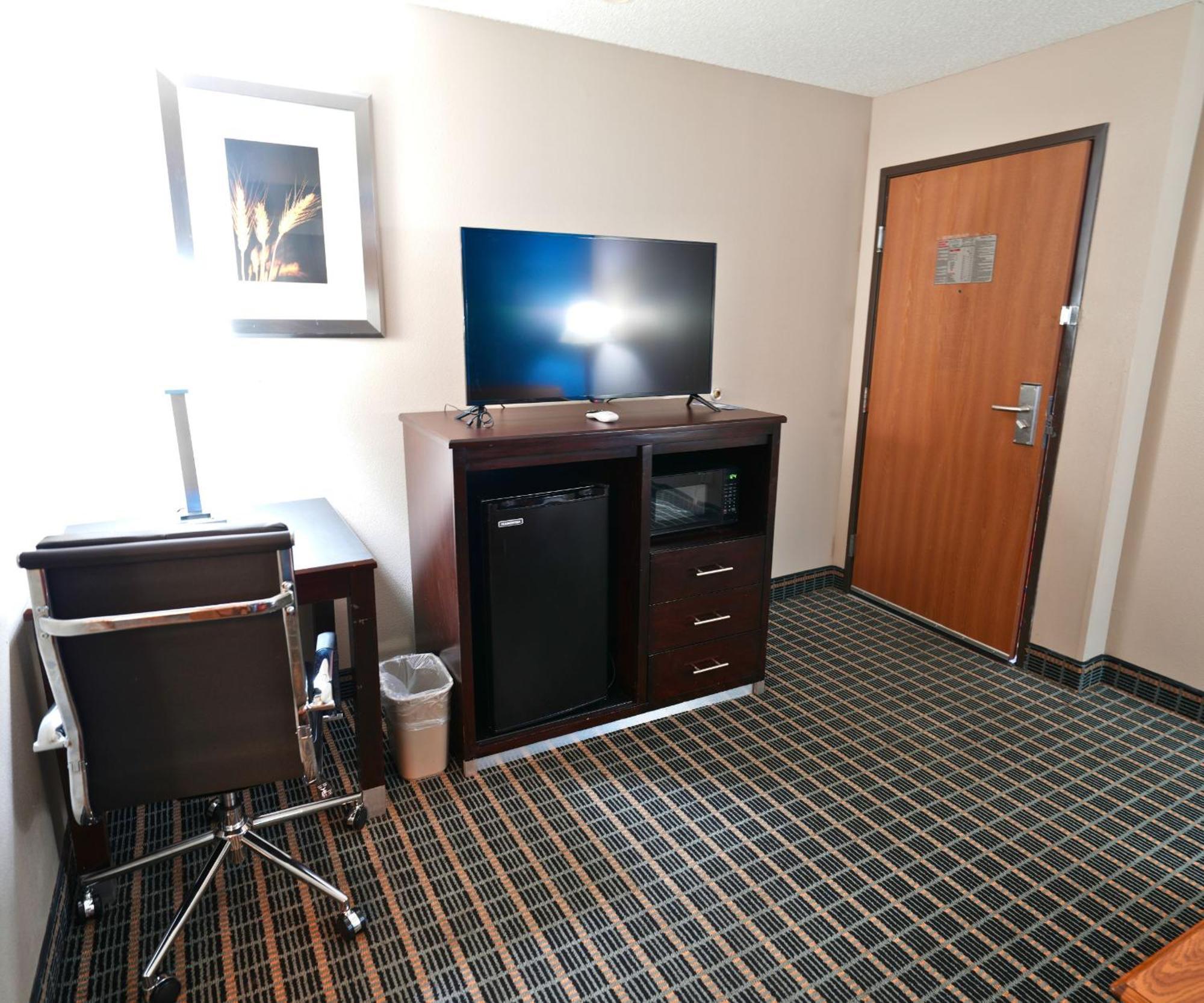 Baymont By Wyndham Marshalltown Esterno foto