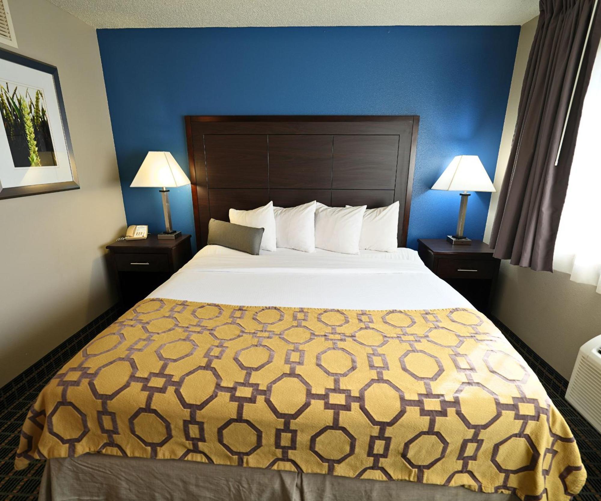 Baymont By Wyndham Marshalltown Esterno foto